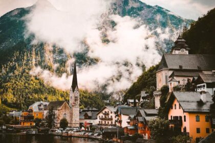 How the Tourism Industry in a Lakeside Region Can Boost Small Business Growth