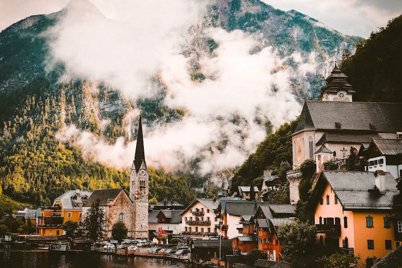 How the Tourism Industry in a Lakeside Region Can Boost Small Business Growth