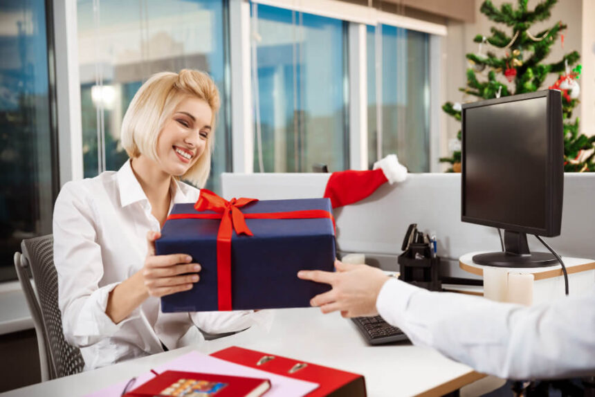 How Thoughtful Corporate Gifts Strengthen Small Business Relationships